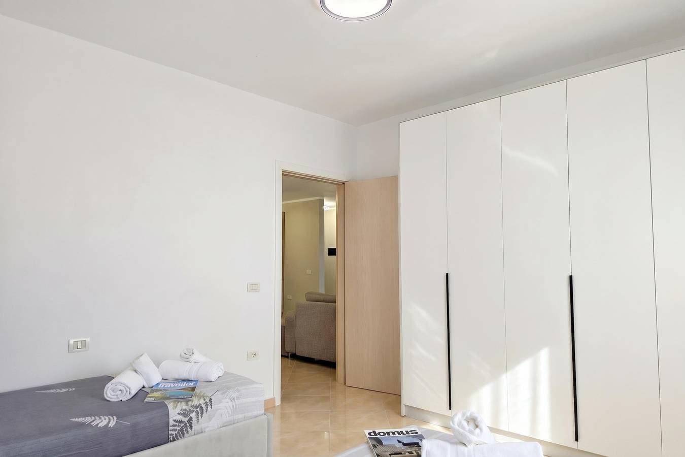 Foto 8 von 29: Sea View Apartment in Durres Beach 100