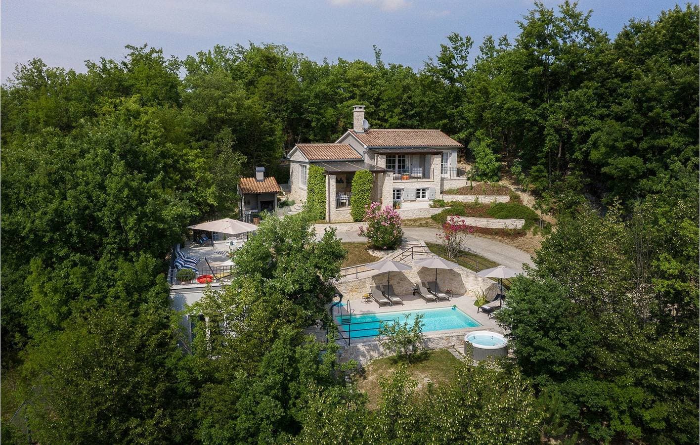 Charmante Unterkunft, 2 km von Pićan entfernt: 120 m² große Ferienwohnung mit Pool und WLAN 1