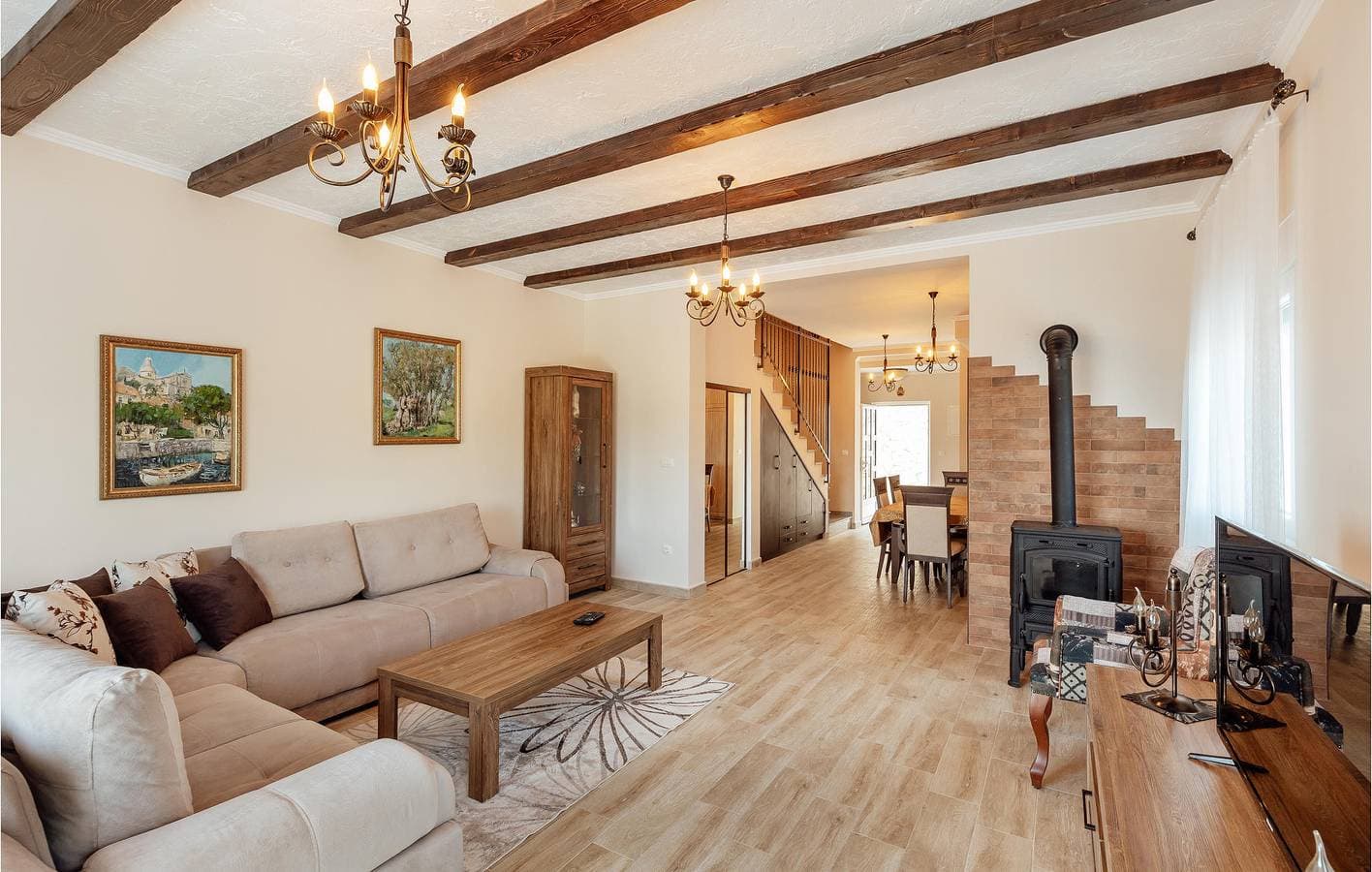 Foto 7 von 34: Ferienhaus für 10 Personen mit Pool