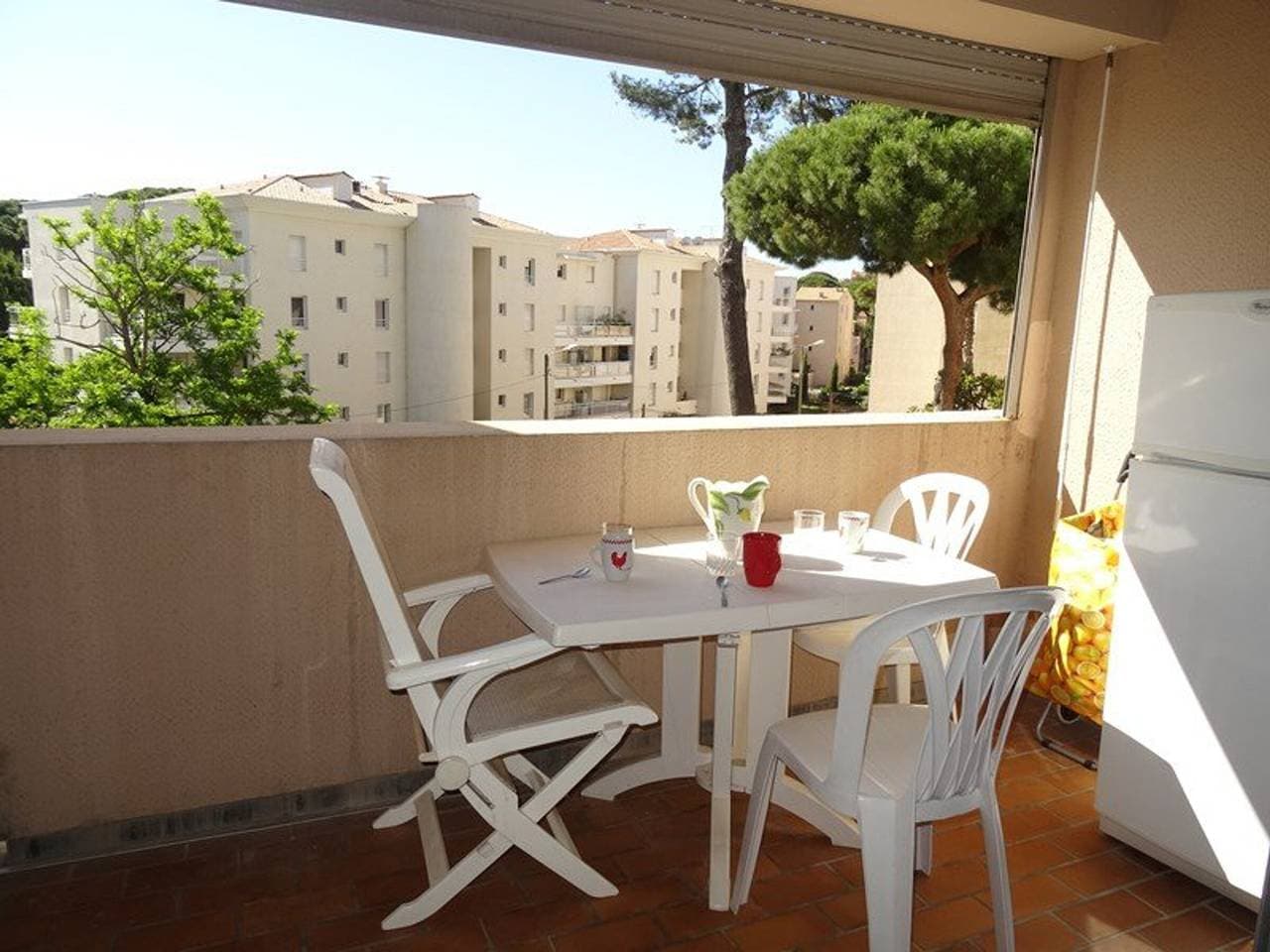 Foto 2 von 11: Studio-Hyères: Piscine, Plages et Port à Proximité, Parking Inclus, Idéal Vacances