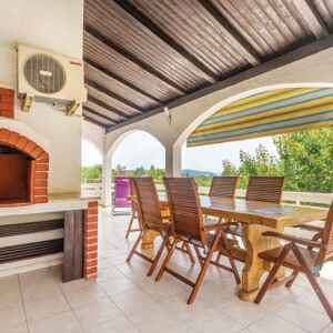 Foto 6 von 31: Ferienwohnung mit Terrasse und Klimaanlage
