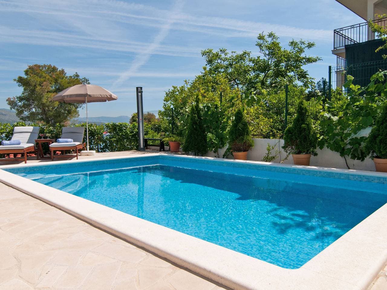 Okrug Donji 8 km von Trogir: Einfamilienhaus Villa Anita 1