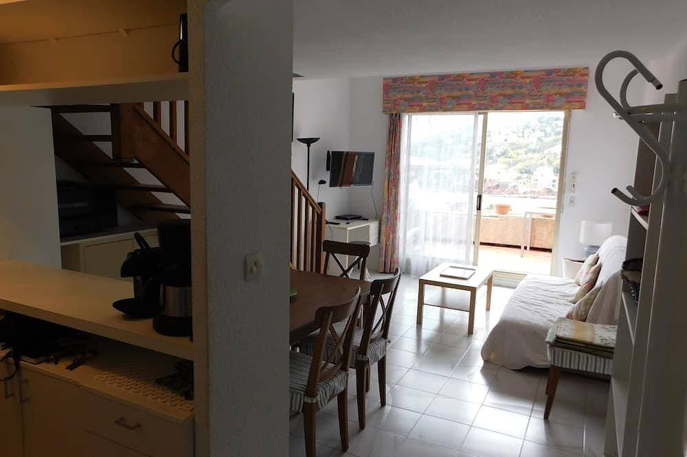 Foto 9 von 12: F9 Große helle Wohnung, 3 Zimmer, Strand 50m, Pool und Meerblick