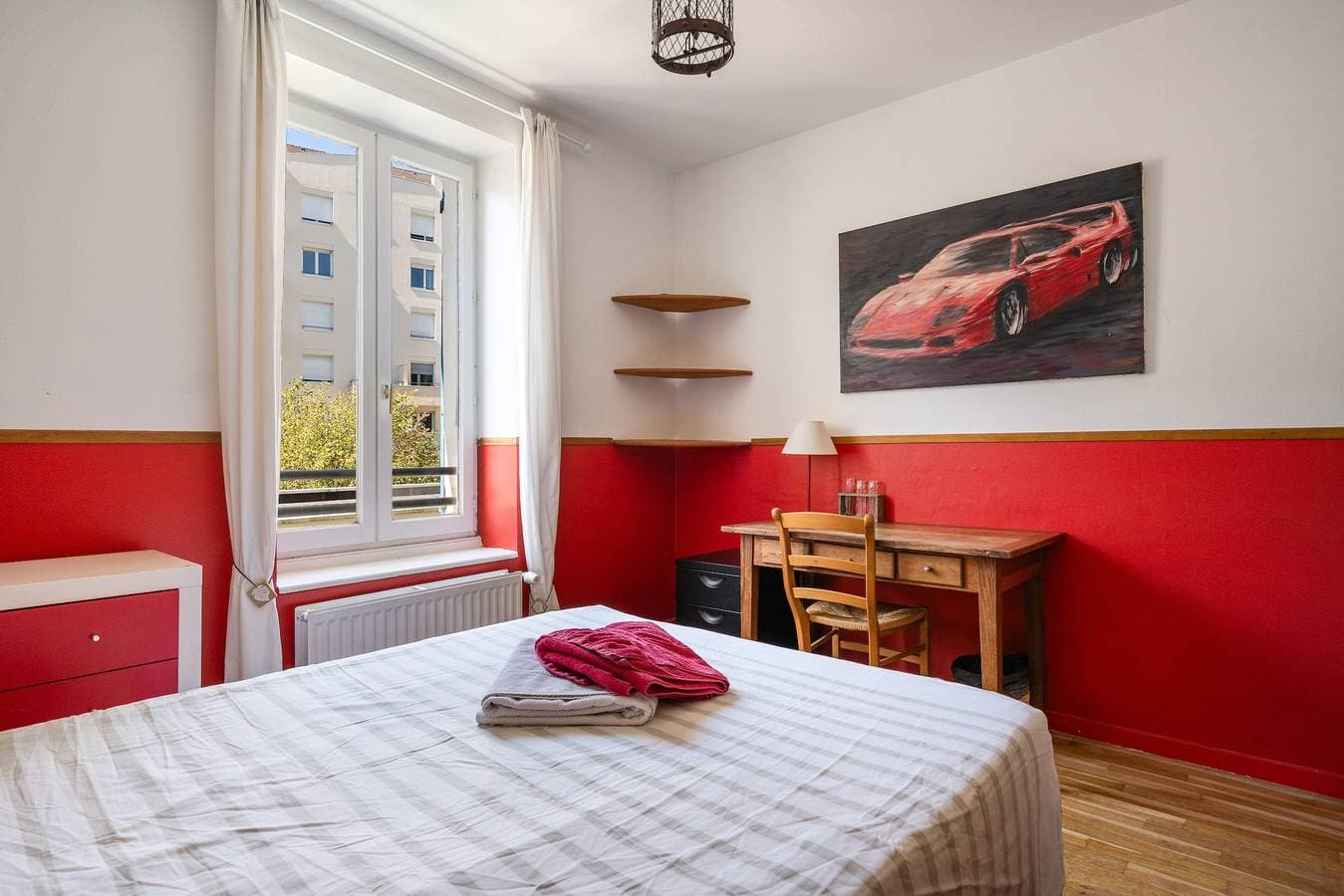 Foto 5 von 24: Gästezimmer Les lilas – Gemeinschaftspool & WLAN in Lyon