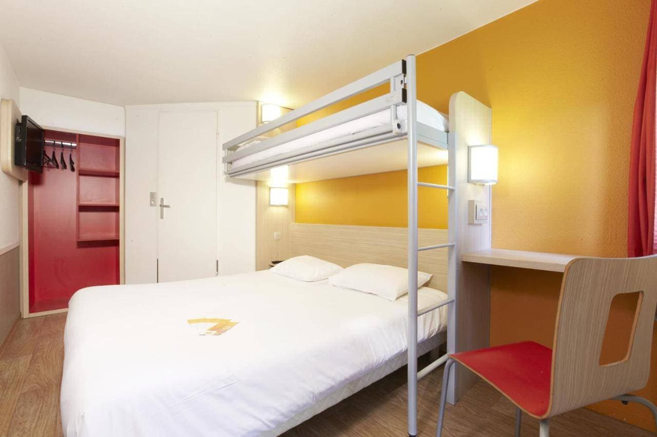 Foto 6 von 13: Triple Room (1 double bed and 1 single bed)