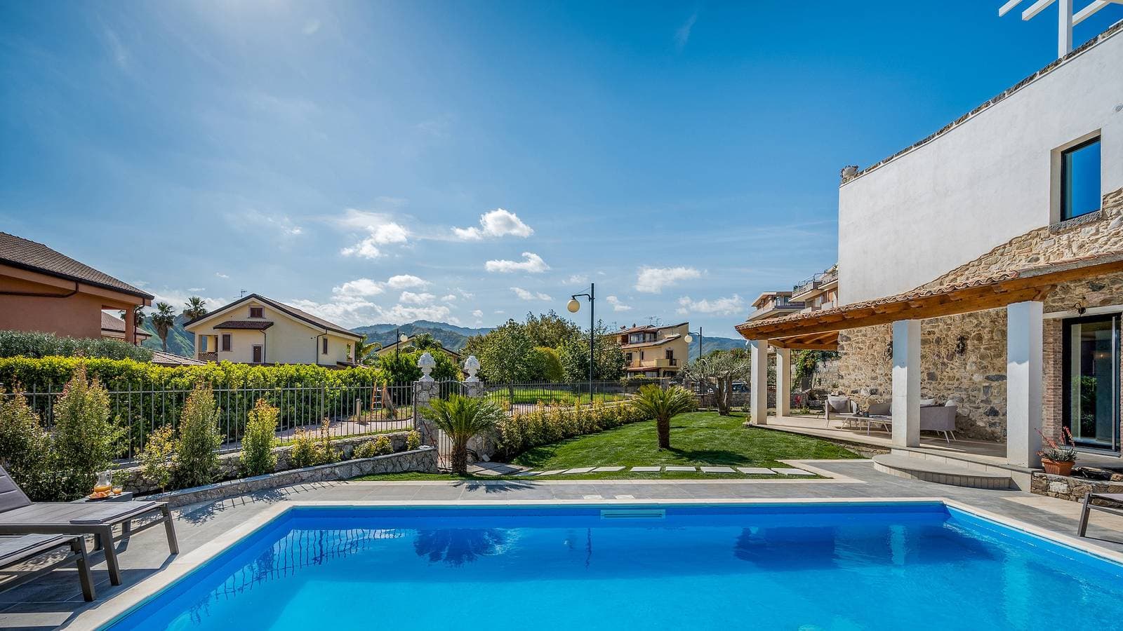 Foto 6 von 26: Villa für 6 Personen mit Balkon