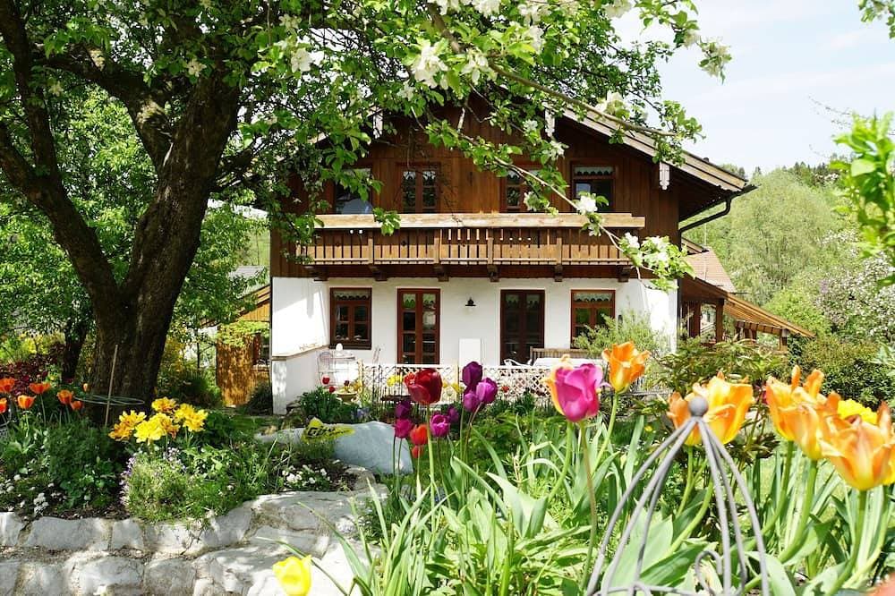 Gemütliche Ferienwohnung in Ortsrandlage. 1