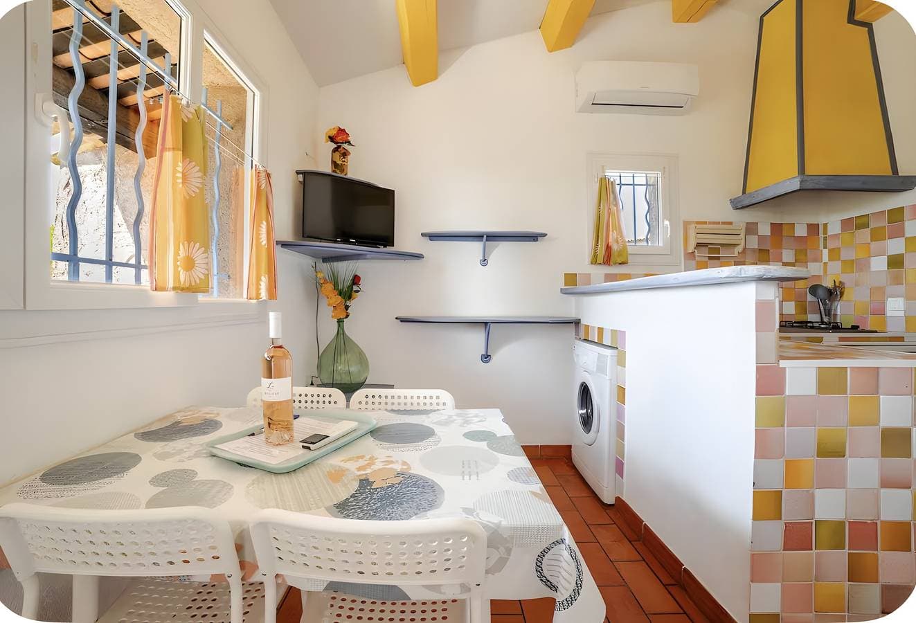 Foto 3 von 35: Ferienhaus 'Maison, Piscine, Chiens acceptés, Var, Wifi' mit Gemeinschaftspool, privater Terrasse