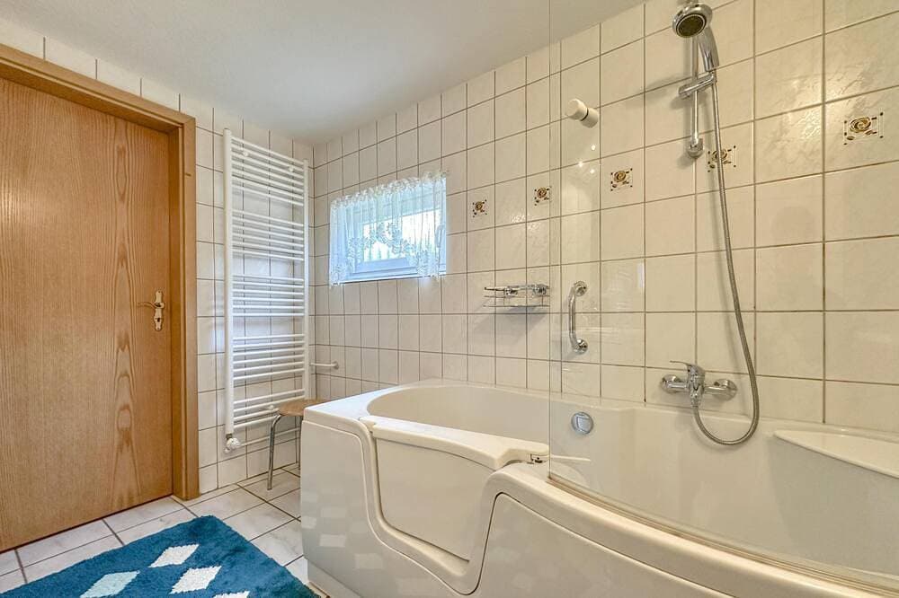 Foto 4 von 21: Freistehendes Ferienhaus mit schöner Terrasse