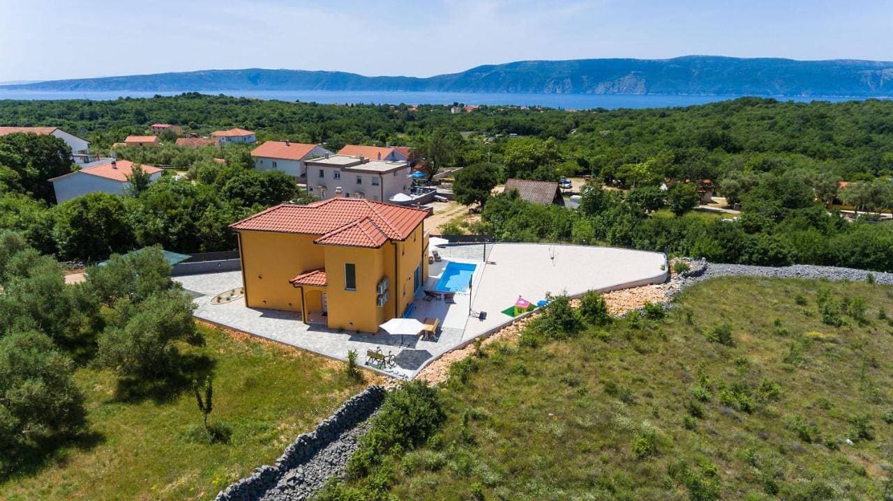 Foto 11 von 53: Villa with Private Pool