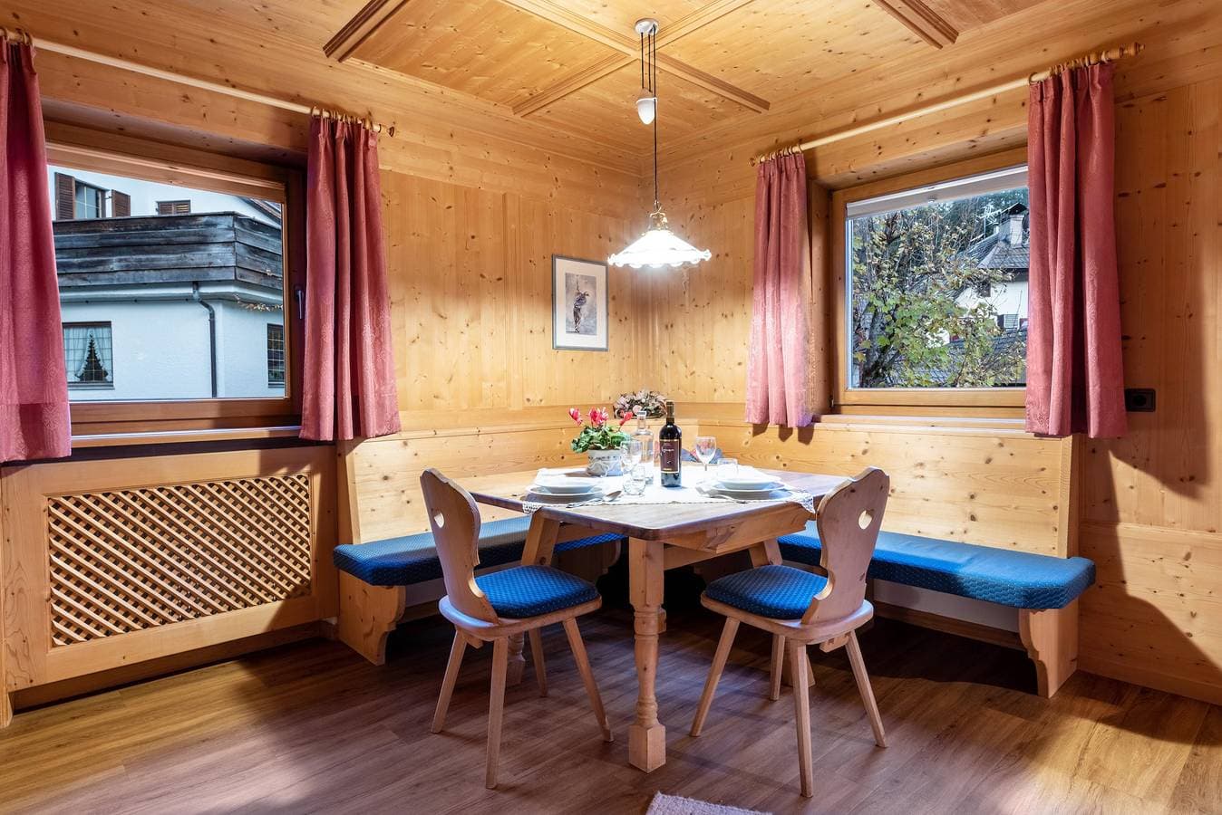Foto 10 von 26: Ferienwohnung "Cesa Valeria App Sonia" mit Bergblick, Gemeinschaftsgarten und WLAN