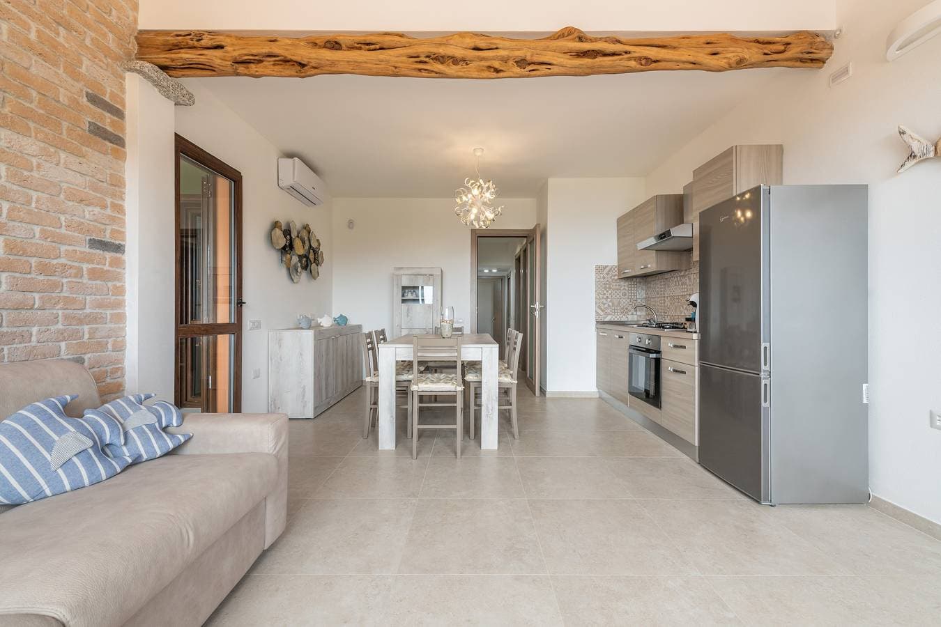Foto 6 von 28: Ferienwohnung "Casa Vacanza Porto Luna Villasimius" mit Meerblick, Klimaanlage und WLAN