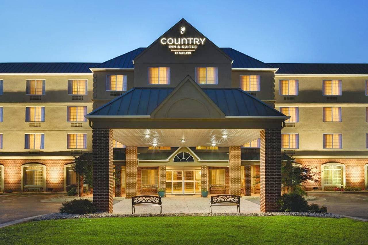 Country Inn & Suites by Radisson, Lexington, Va 1
