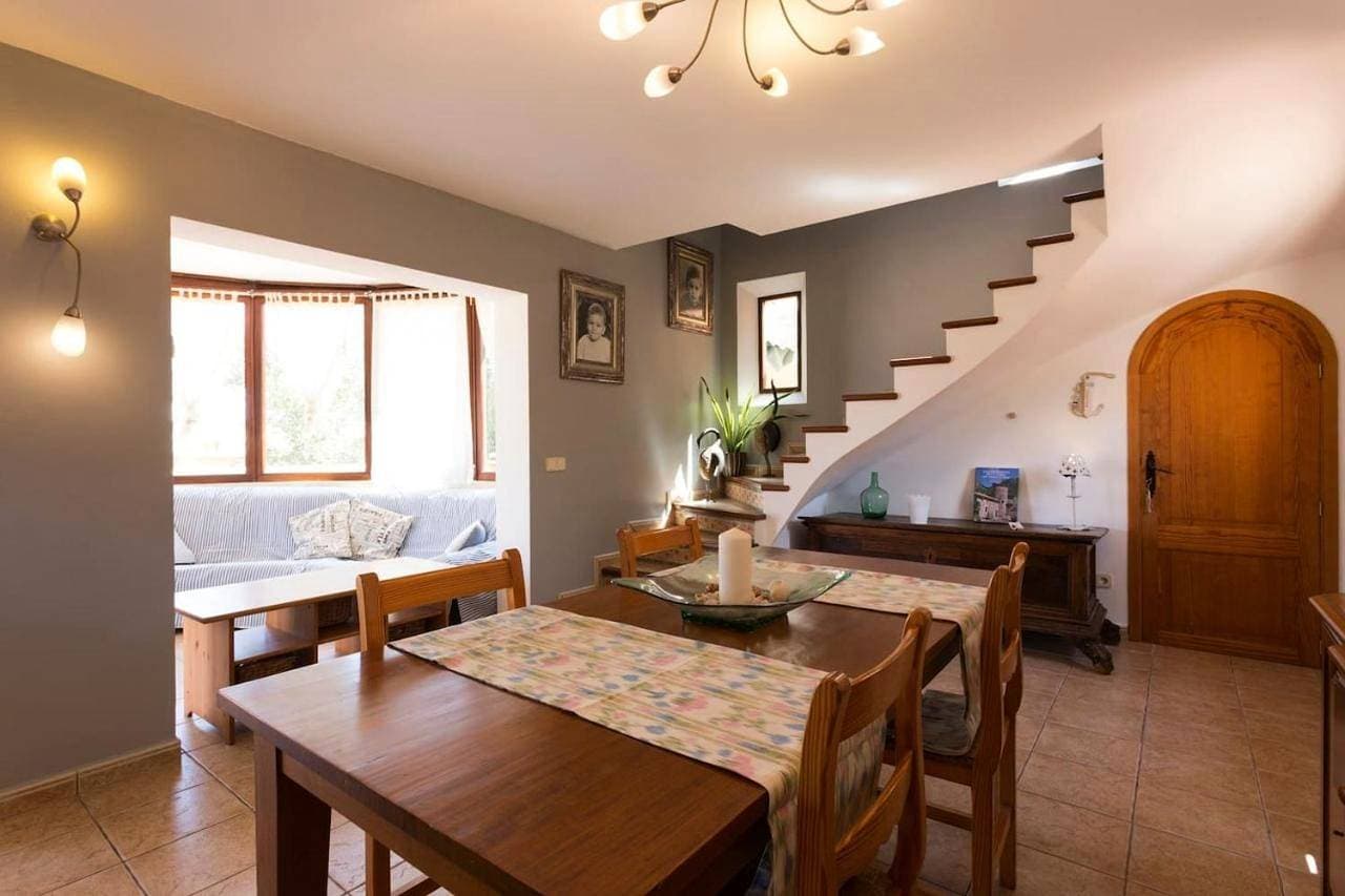 Foto 4 von 35: Three-Bedroom House