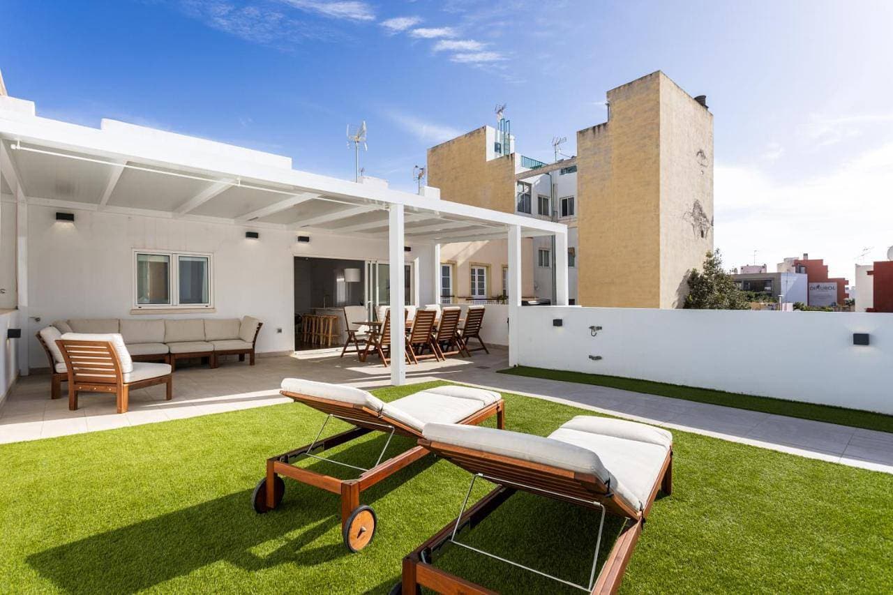 Home2Book Stylish Apt with Terrace in Santa Cruz 1