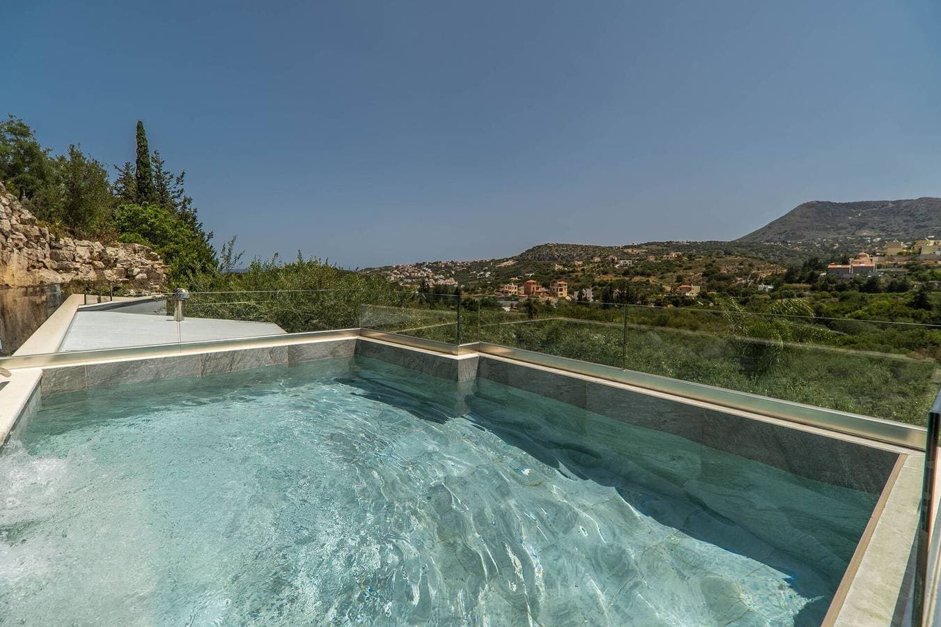 Foto 7 von 46: Villa für 6 Personen mit Pool