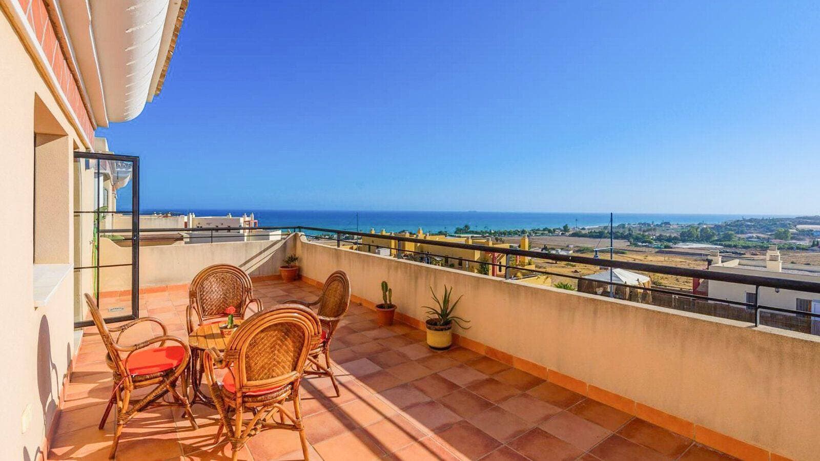 Foto 4 von 32: Apartamento Brisa Almayate Alto by Ruralidays