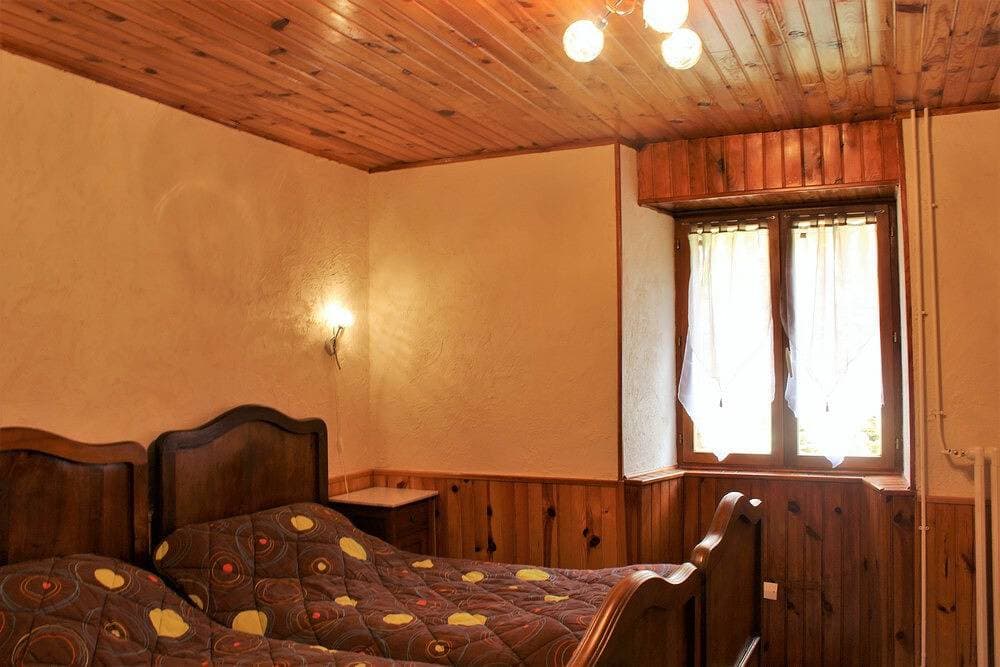 Foto 5 von 20: Gemütliche 90 qm große Wi-Fi Gite mit Garten und Kamin.