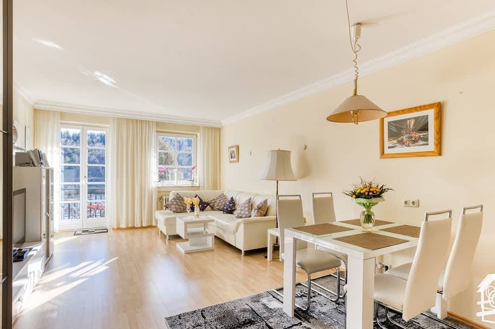 Ferienwohnung am Walchensee,W-Lan, mit eigenem Seegrundstück+Pkw Parkplatz 1