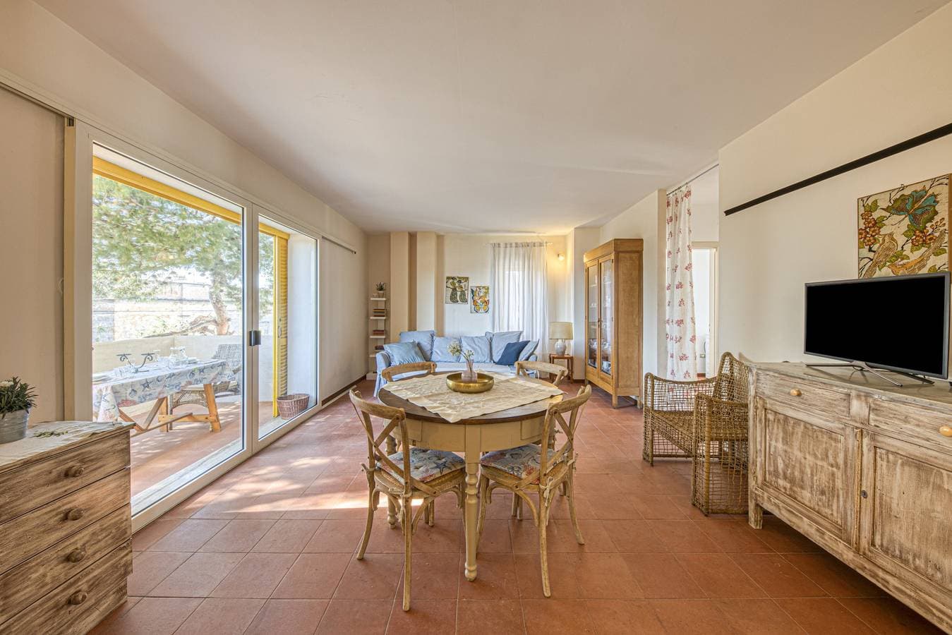 Foto 4 von 21: Ferienwohnung 'Bouganville' mit Meerblick, WLAN und Klimaanlage