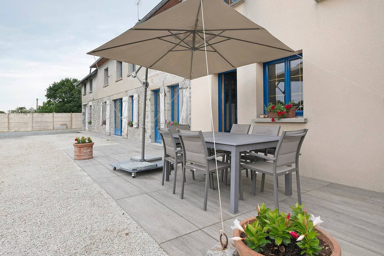 Foto 5 von 22: Bed & Breakfast 'Chambre Chausey' mit Gemeinschaftsterrasse, Garten & WLAN