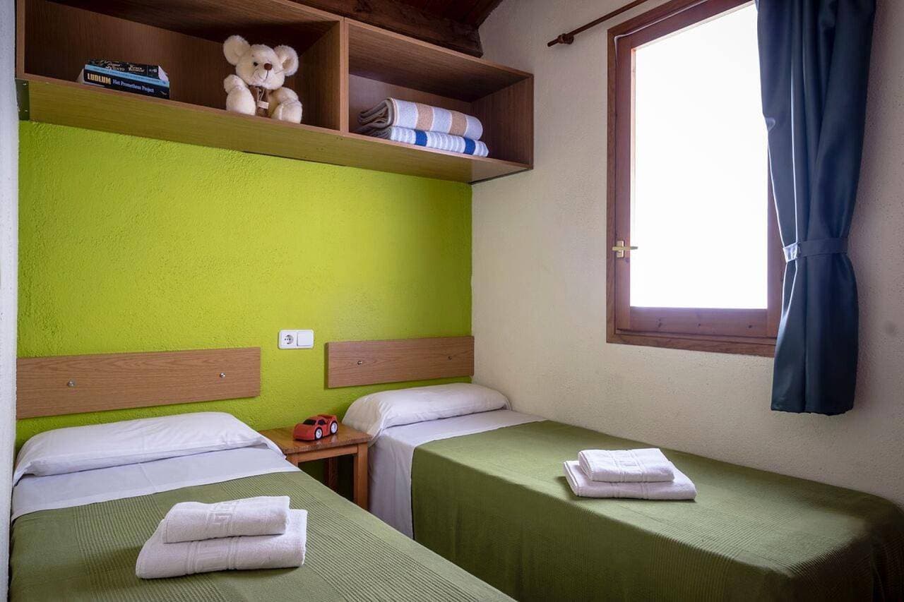 Foto 10 von 37: Camping Estival Vendrell Platja Bungalow Classic für 4 Personen