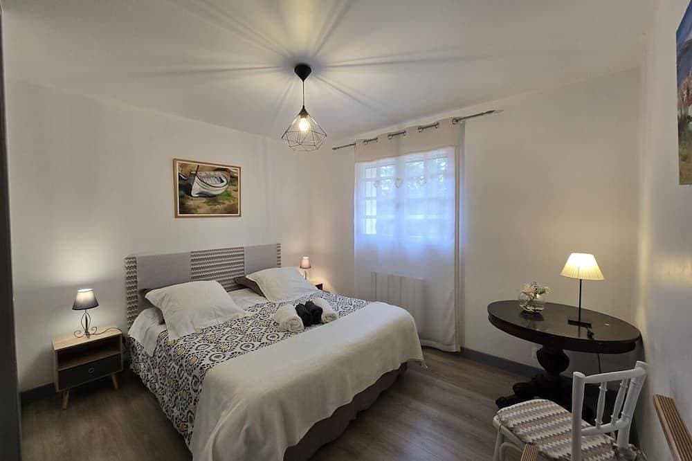 Foto 4 von 30: Charmante maison avec piscine, jardin de 3500m², salle de sport et cheminée à Villamblard
