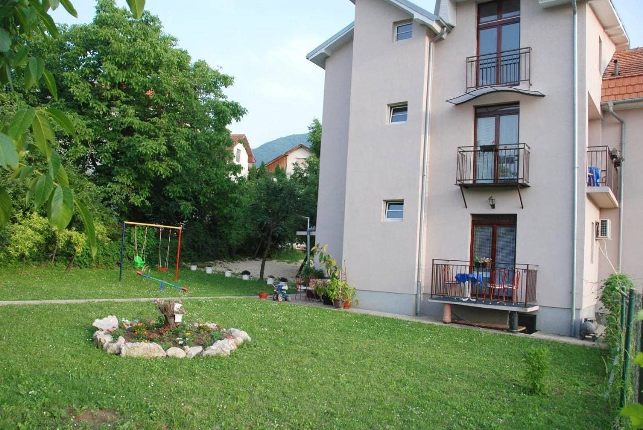 Foto 2 von 12: Apartment with Mountain View