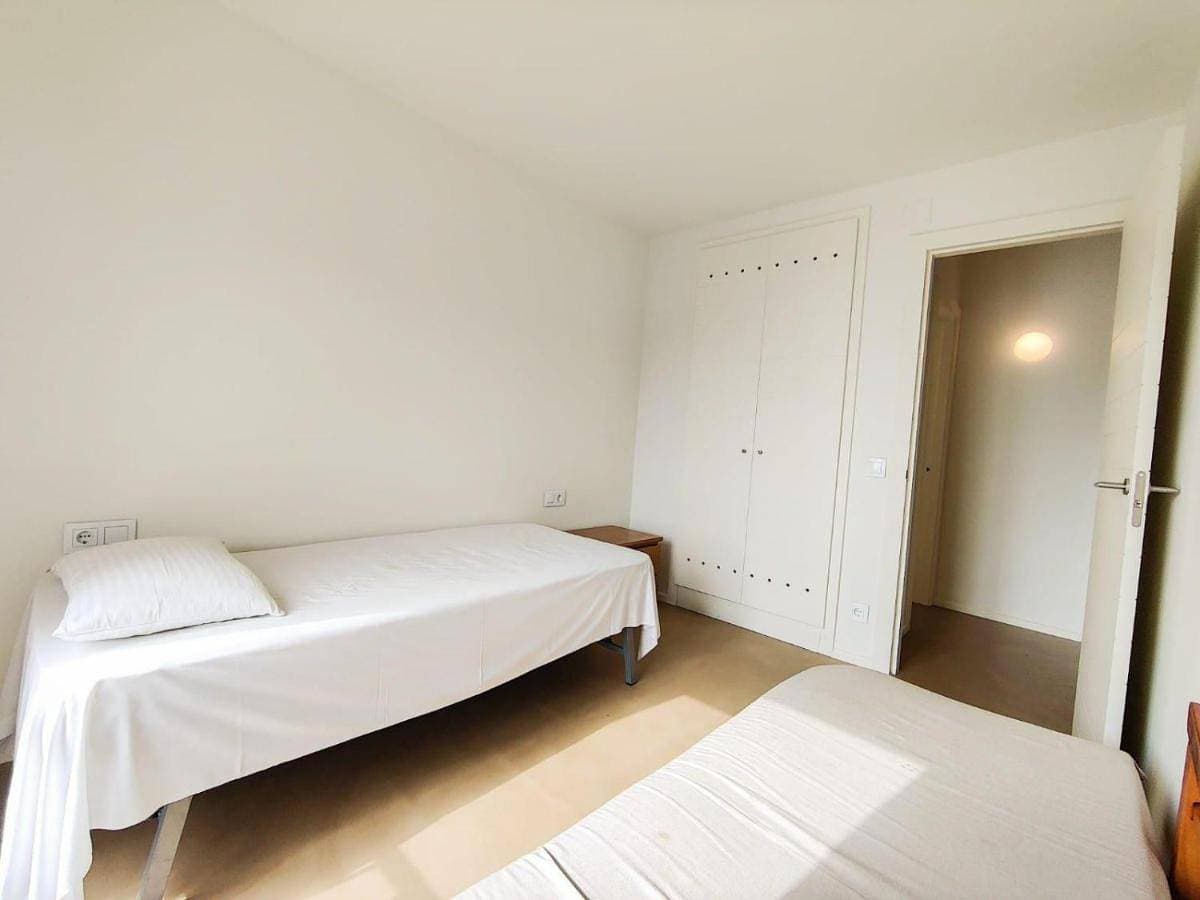 Foto 6 von 39: Three-Bedroom House