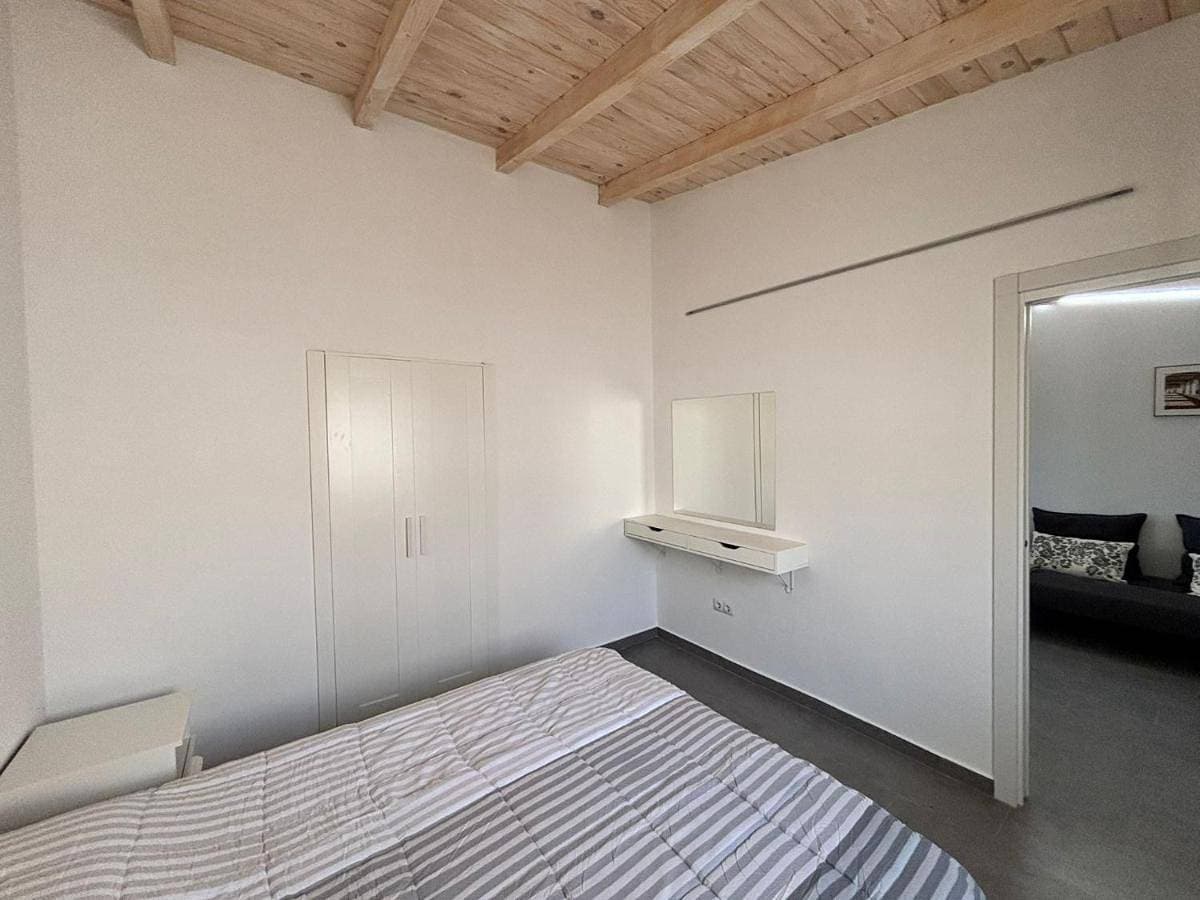 Foto 3 von 16: Two-Bedroom Apartment