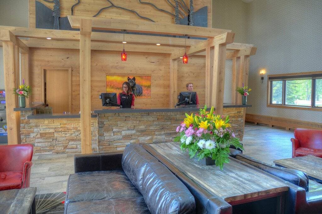 Foto 10 von 26: Rustikales Budget Banff Condo mit Kamin | Zugang zu 2 Whirlpools!