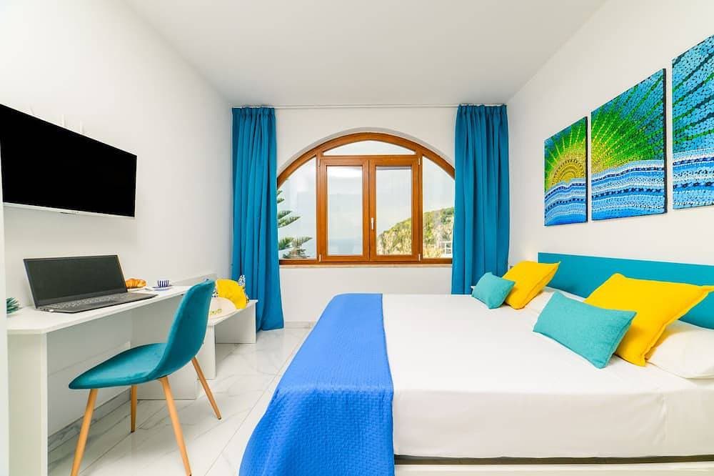 Rose Suite 1