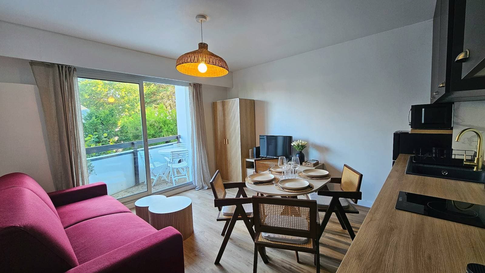 Foto 10 von 17: Ferienwohnung für 4 Personen mit Balkon