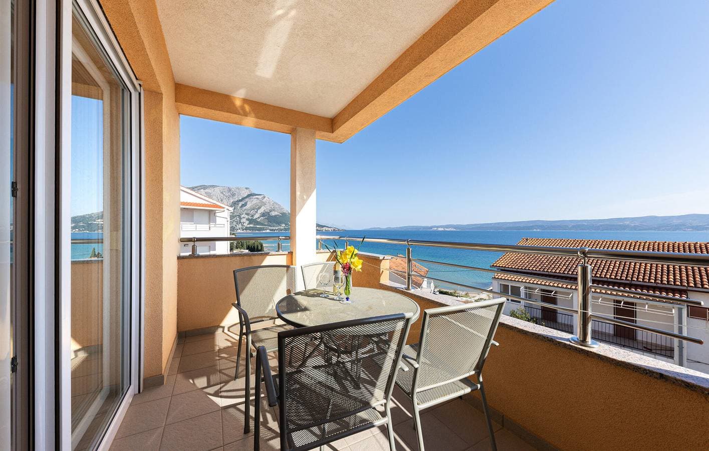 Foto 6 von 23: Gemütliche Ferienwohnung am Meer mit Terrasse, Küche und Parkplatz – 900 m vom Strand entfernt