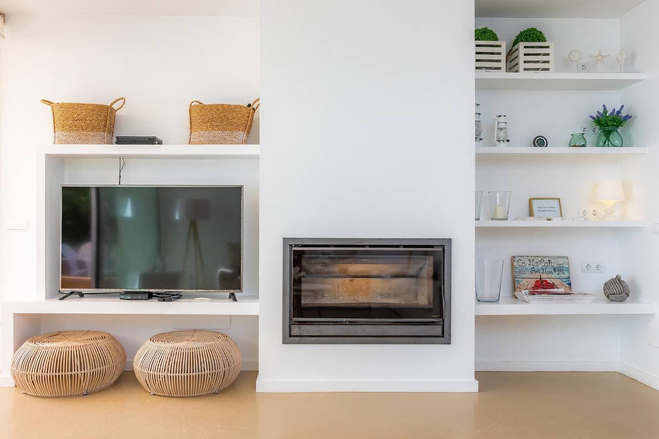 Foto 7 von 31: Luxuriöses und modernes Ferienhaus "Port Nou Ca Na Cati" direkt am Meer