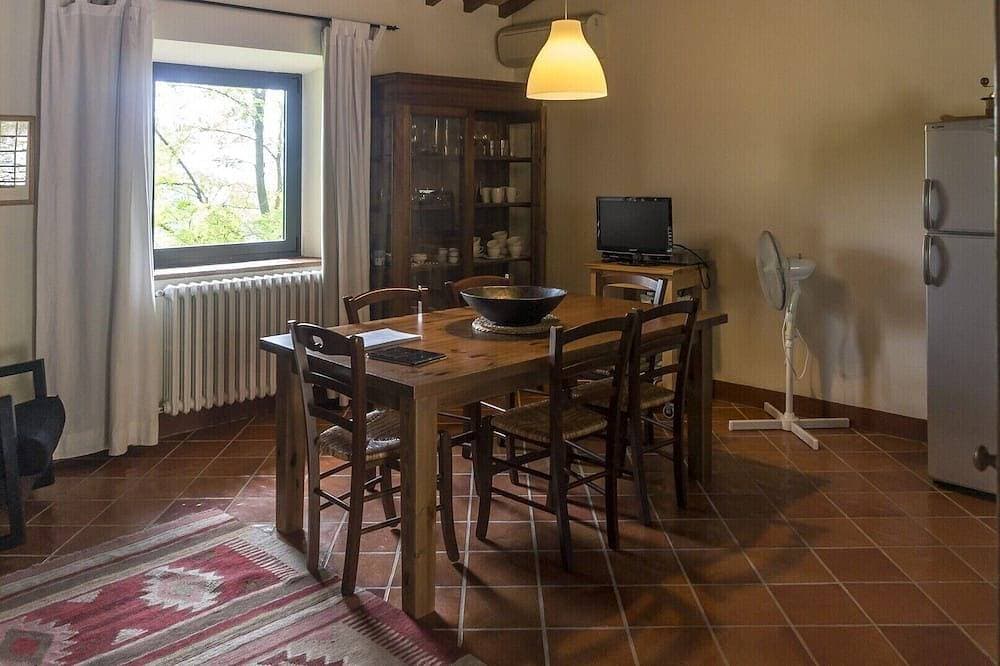 Foto 10 von 23: Vineyard cottage, 30 minutes to Florence
