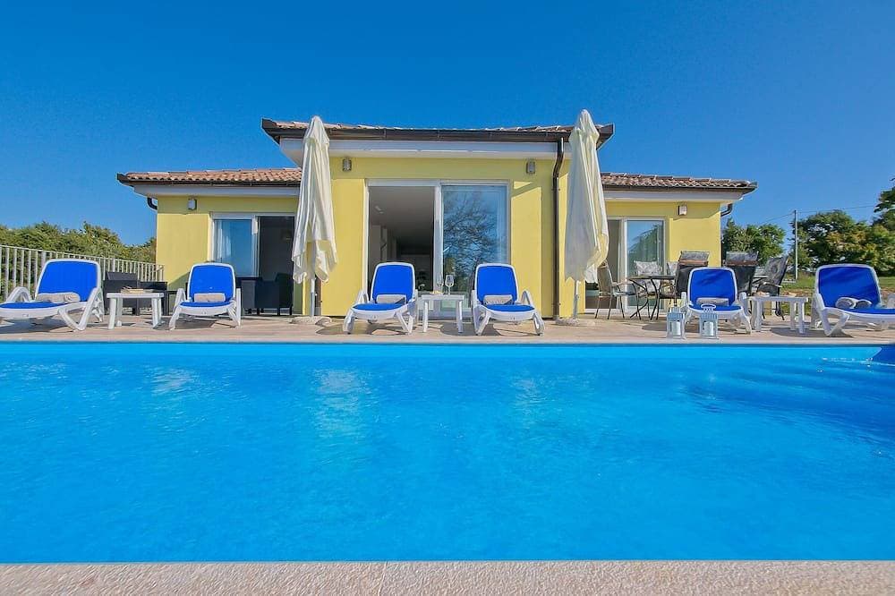 Ganz Neue 2019 Villa mit Pool,Grill,WiFi,Geschirrspüler,Waschmaschine 1
