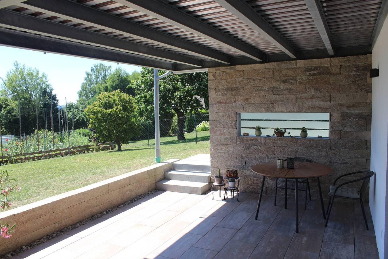 Foto 8 von 29: Ferienwohnung '1' mit gemeinsamer Terrasse, gemeinsamem Garten und WLAN