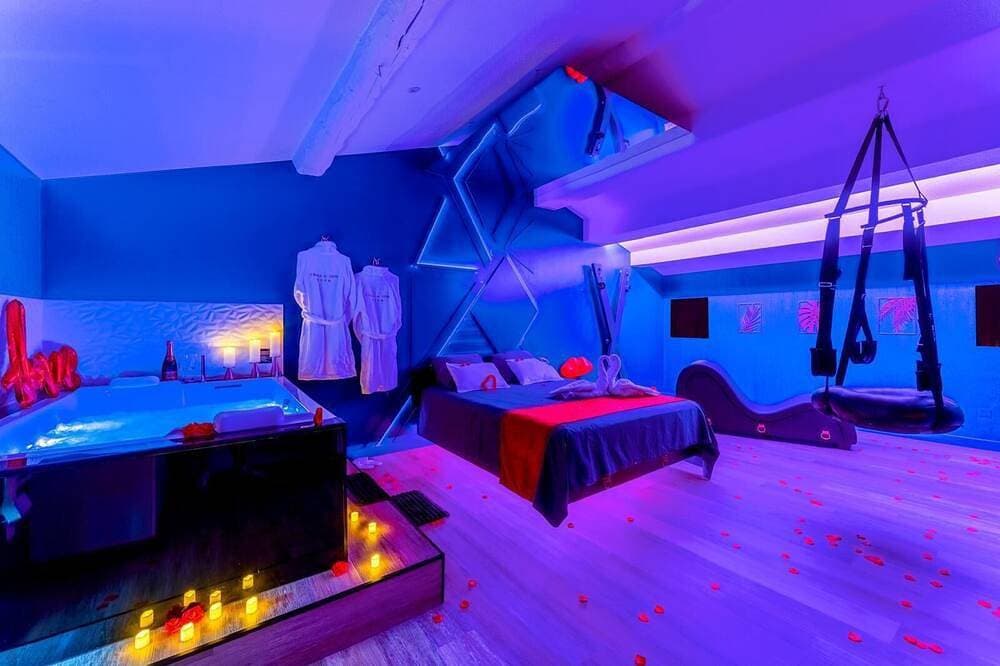 Foto 11 von 24: Suite Crazy'n love room, jacuzzi, cinema, parking, Camargue