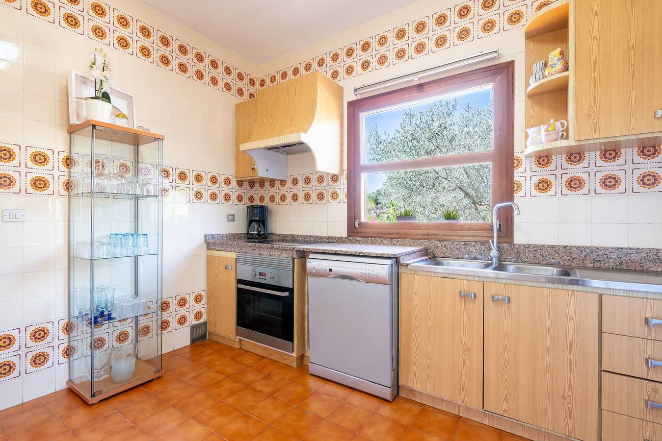 Foto 10 von 29: Ferienhaus "Es Viola" mit Bergblick, Pool, WLAN, Garten und Terrasse
