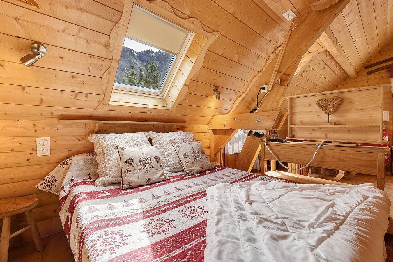 Foto 13 von 23: Gemütliches Chalet mit traumhaftem Bergblick – ideal für Familien oder Freunde