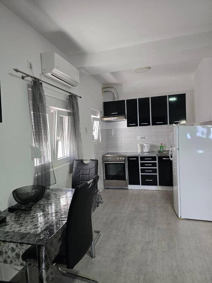 Foto 4 von 7: One-Bedroom Apartment