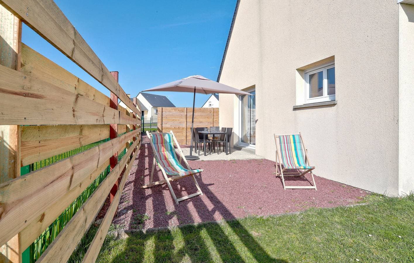 Foto 10 von 29: Appartement am Strand mit Garten und Parkplatz