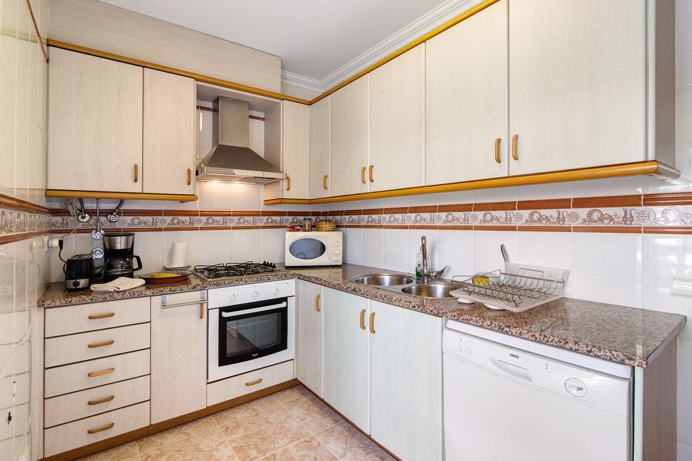Foto 9 von 31: Ferienhaus 'V2 A 400 M Da Praia Da Falésia' mit Privatterrasse, Balkon und WLAN