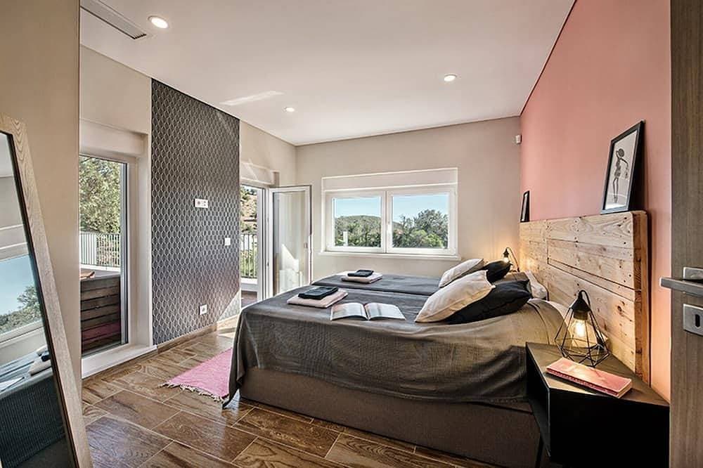 Foto 6 von 30: Beautiful Villa with Swimming Pool and Amazing Views.