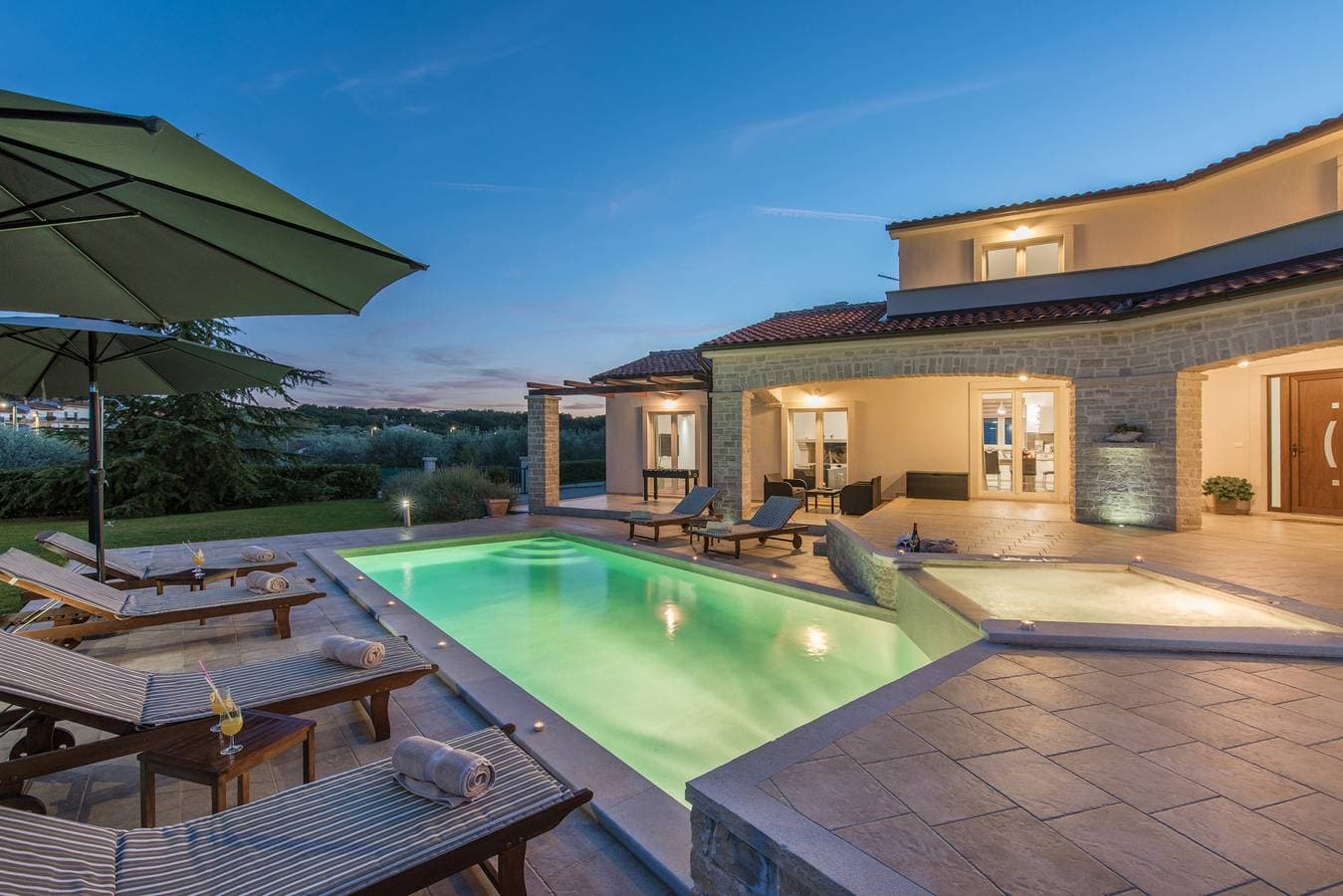 Villa Melli with pool and panoramic View by Villas 1