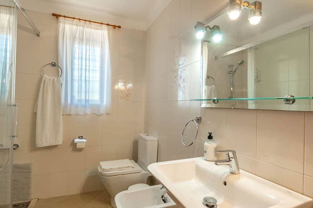 Foto 7 von 30: Schönes alleinstehendes Ferienhaus mit  W-Lan, privatem Pool, TV, Terrasse, Haustiere erlaubt