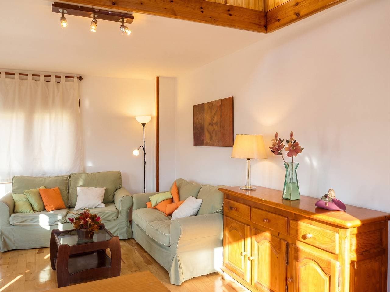 Foto 6 von 26: Gemütliche Wohnung in Alp 60 m² mit Balkon und Aussicht!