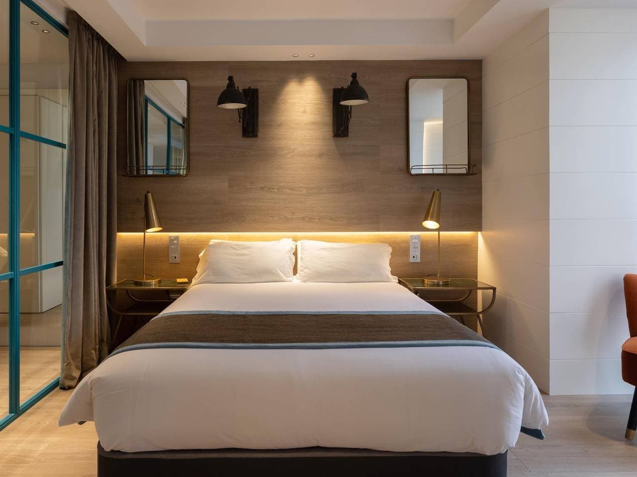 Foto 2 von 22: Chayofa Suites, direkt im Stadtzentrum