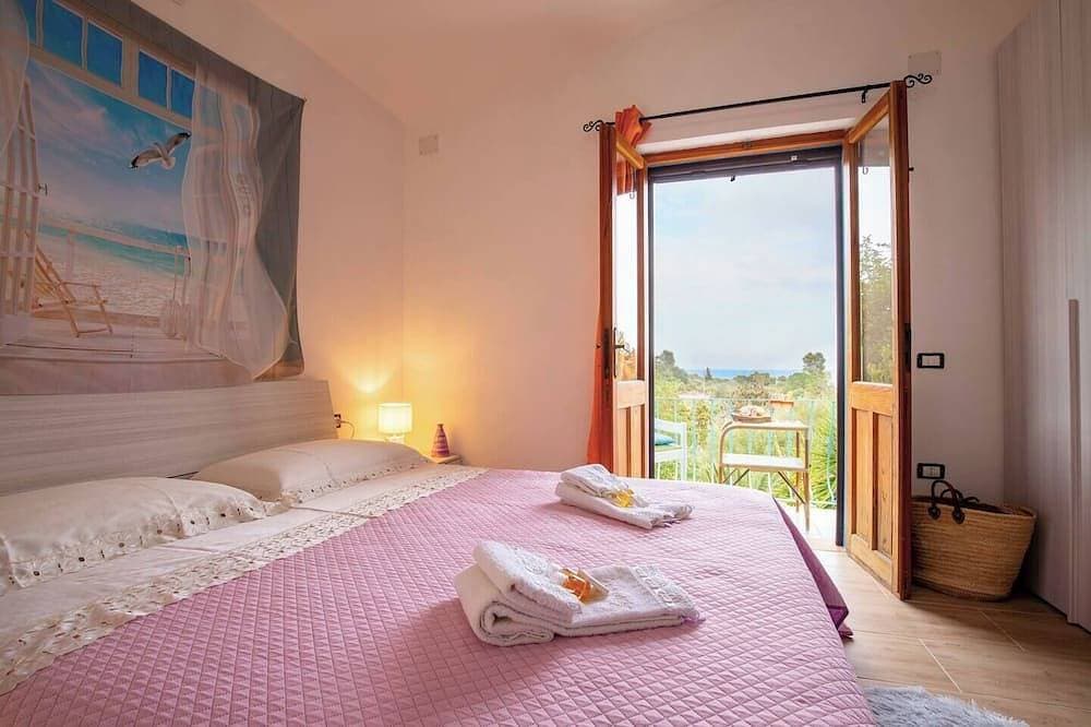 Foto 6 von 30: Villa Helena: Large Private Garden and Relaxation Under the Stars- Wi-Fi